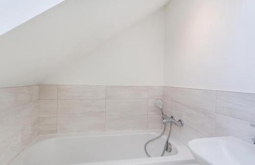 Rainton House | River Oak