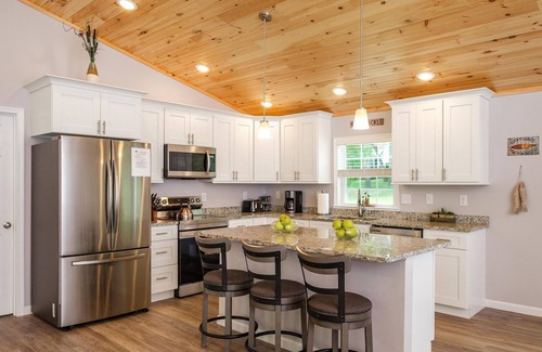 Elkton House | River Oasis- Enjoy this River Front property- 20 min. from Massanutten Resort