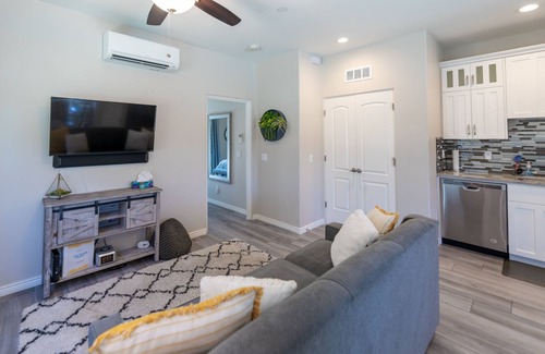 Lake Havasu City Condo | River Oasis Tiny Home 1BR 1BA w/Covered Parking