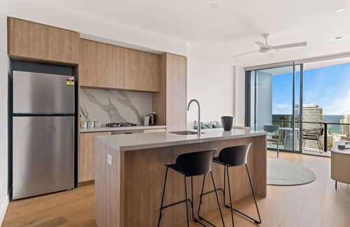 Broadbeach Apartment | River&Ocean View Luxury 2BD Apt amazing Location