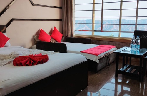 Panchgani Hotel | River Palace