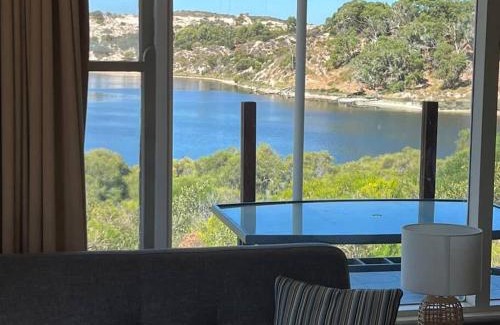 Guilderton House | River Panorama Beach House