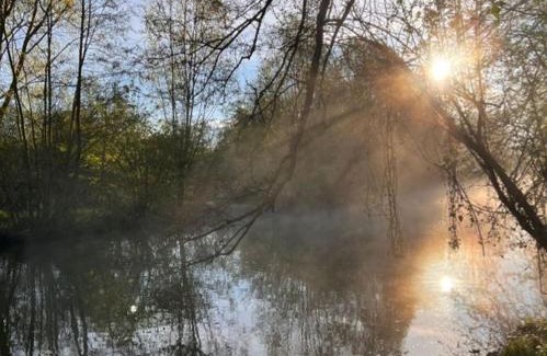 Villemeux-sur-Eure House | River place