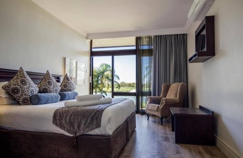 Upington Bed & Breakfast | River Place Manor - Deluxe Double or Twin Room