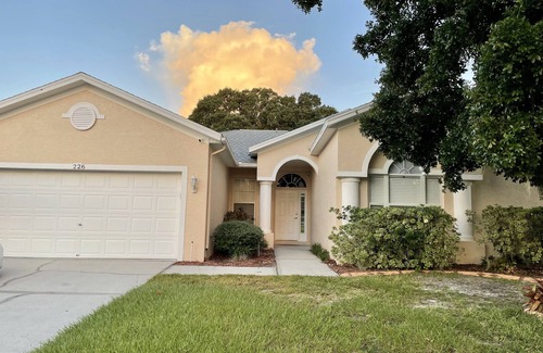 River Pointe House | River Pointe Lakefront 3 BR Ranch Home with Heated Pool
