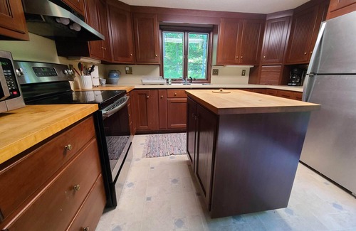 Irons Cabin | River Ranch Rental - Cabin in the woods-fishing, relaxation, wildlife, river