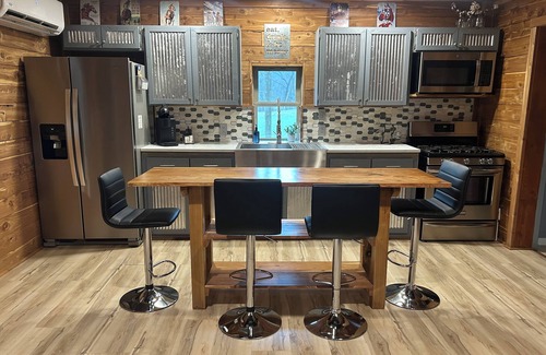 Keene Cabin | River Retreat: Private Cabin Getaway on the Bourbon Trail