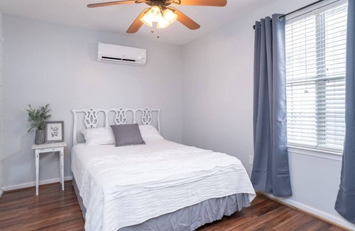 Beaufort House | River Retreat- Waterfront- Hot Tub- 1 MI from Parris Island