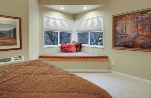 Southwest Bend Condo | River Ridge 316ab