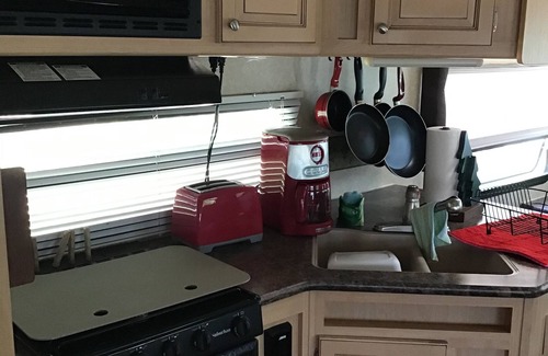 Frankfort House | River Road reasonable RV