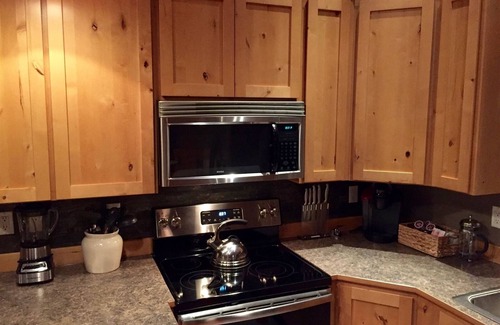 Packwood Cabin | River Rock Mountain Cabin | 3 Bed, 2 Bath