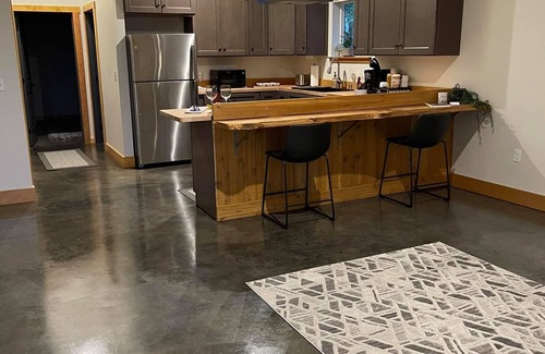Aberdeen Apartment | River Run Apartment