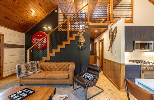 Sugar Grove Cabin | River Run Cabin- New Listing By Watauga River in Valle Crucis! Firepit, Pet Friendly, Oversize Deck!