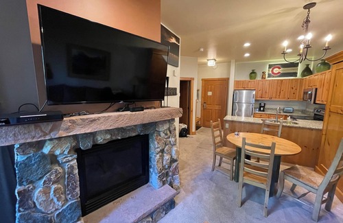 River Run Condo | River Run Condo, 5 Minute Walk To The Gondola. 1 bed, 1 bath, sleeps 6