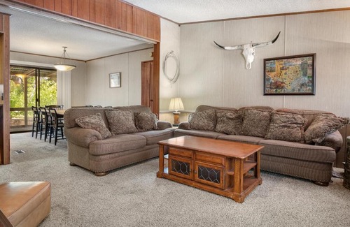Kerrville House | River Run Lodge on Guadalupe