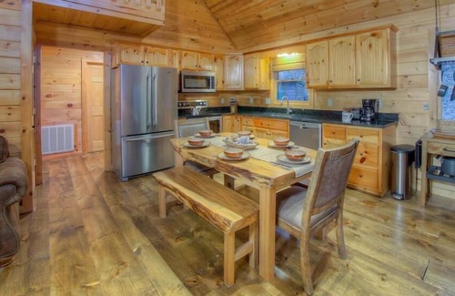 Cashes Valley Cabin | River Rush Cabin- Steps away from Riverside | Outdoor Living | Fightingtown Creek
