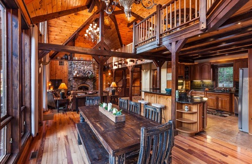 Ellijay Cabin | River's Bend - River Front, Hot Tub, Game Room, Luxury