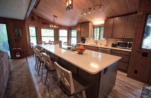 Crescent City House | River's Bend - Your ultimate River Destination
