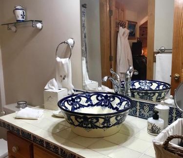 Todd Bed & Breakfast | River ' s Edge Inn