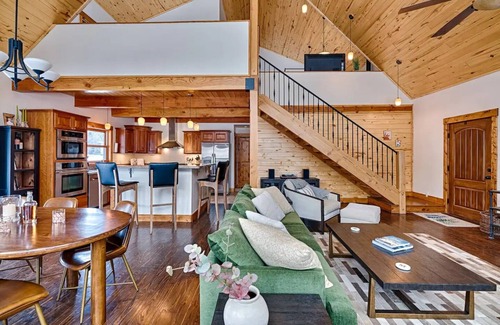 Pagosa Springs House | River's Edge Retreat in Pagosa Springsnn