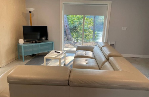 Clearwater Apartment | River's Edge Retreat Scoria Suite for 4 on the Clearwater River