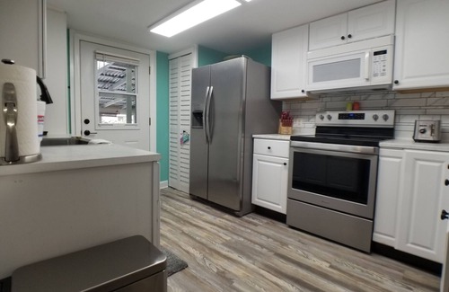 Weeki Wachee Gardens House | River Therapy 2024 New & Improved!