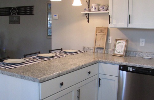 Van Buren House | River Time Cottage Get Away! 1/2 Mile from Current River!