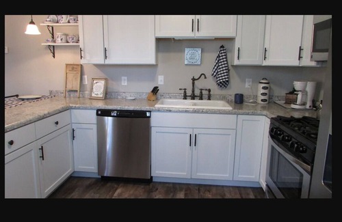 Van Buren House | River Time Cottage Get Away! 1/2 Mile from Current River!