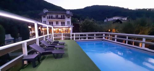 Lohovo Bed & Breakfast | River View