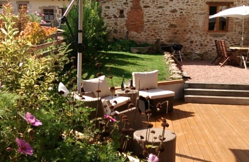 Busserolles Cottage | River View Cottage with private heated pool and garden, at Chez Bigot