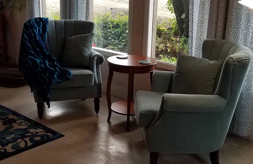 Gold Beach Cottage | River View Country Cottage