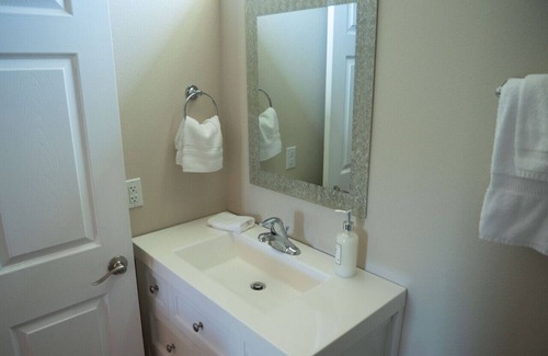 Kerrville Cabin | River View Double Queen Cottage near Downtown #24