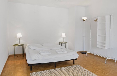 Lucerne Apartment | River view flat, 2min from Luzern Station