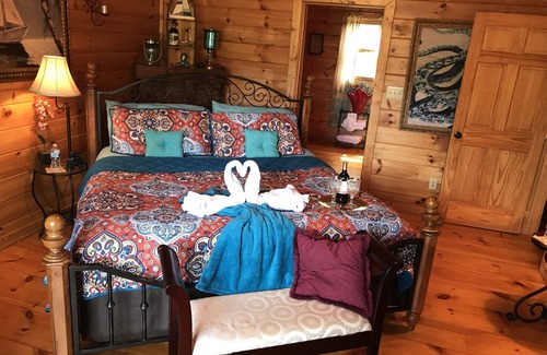 Ellijay Cabin | River View From 4 decks/2 Game Rooms/Hot tub/Privacy/Pet Friendly/Kids Paradise!