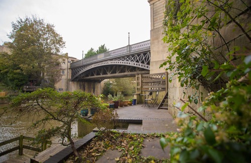 Bath House | River View House Cleveland Bridge