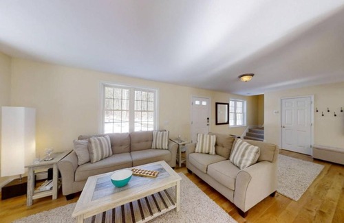 Center Conway House | River View House