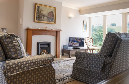 Ingleton Cottage | River View is a beautifully well-equipped town house is perfect for families