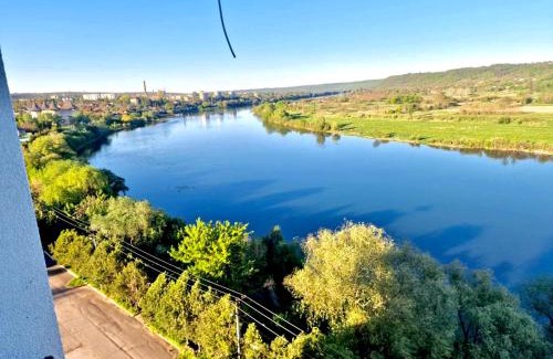 Marculesti Apartment | River view