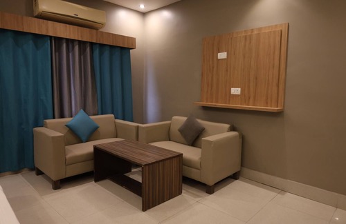 Mayapur Hotel | River View Resort