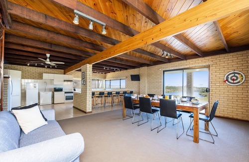 Guilderton House | River View Retreat - Ocean and River Views