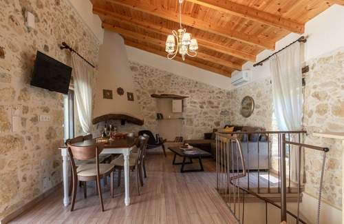 Rethymno Villa | River view Villa, Private pool, near Rethymno
