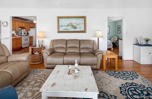 Folly Beach House | River Views, Endless Sunsets, 15th Block - Deep Water Dock perfect for Crabbing, Fishing!