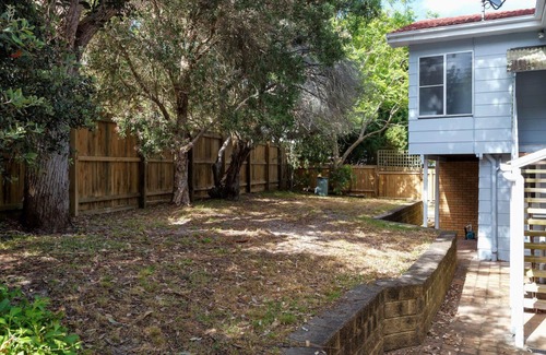 Hawks Nest House | River Views - Pet Friendly