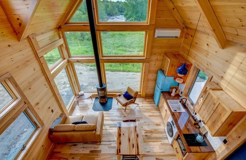 Ellsworth Cabin | River Views | Private Hot Tub | The Willow Cabin