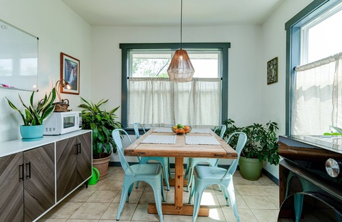 Woodfin House | River views, unbeatable proximity to downtown