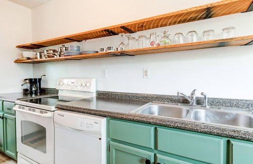 Woodfin House | River views, unbeatable proximity to downtown