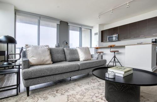 River West Apartment | River West 2br w party room nr fulton market CHI-1024