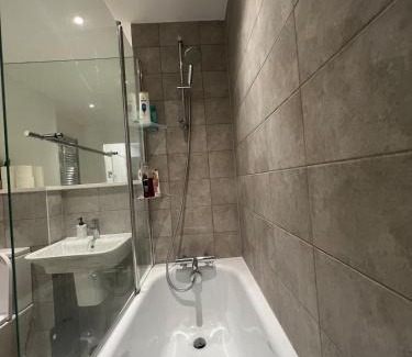 Gascoigne Apartment | River Wharf Apartment
