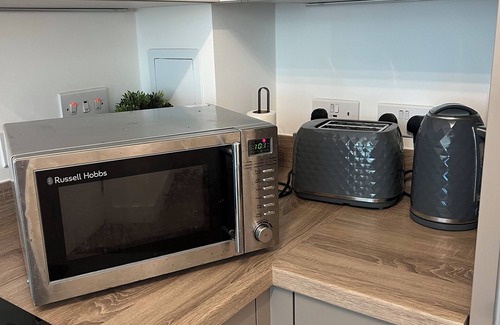 Gascoigne Apartment | River Wharf Apartments