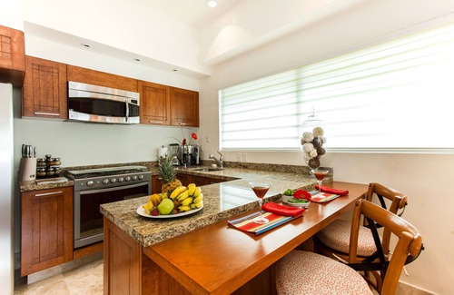 Emiliano Zapata Condo | Rivera Molino's Casa Ocean Places You In The Middle Of The Romantic Zone.